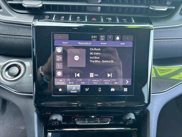 2023 Jeep Grand Cherokee L Laredo 4x4