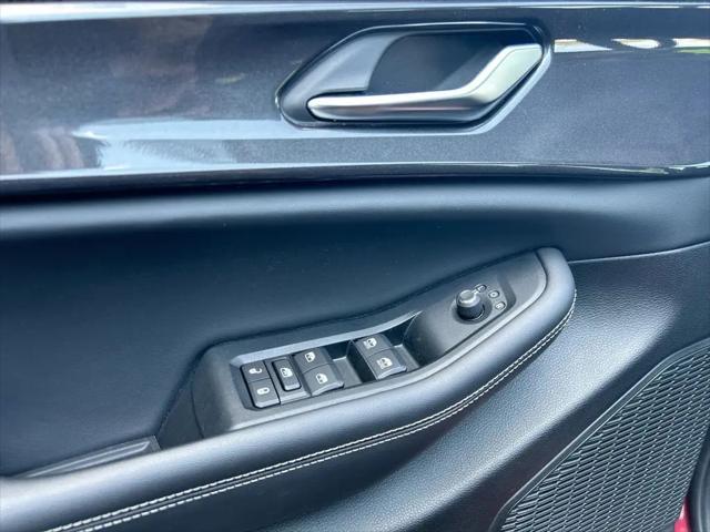 2023 Jeep Grand Cherokee L Laredo 4x4