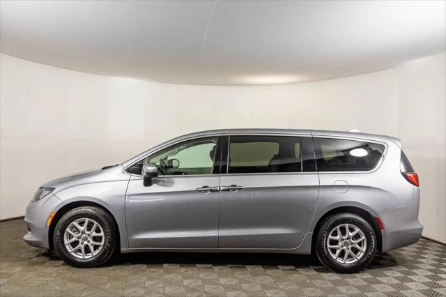 2020 Chrysler Voyager LX