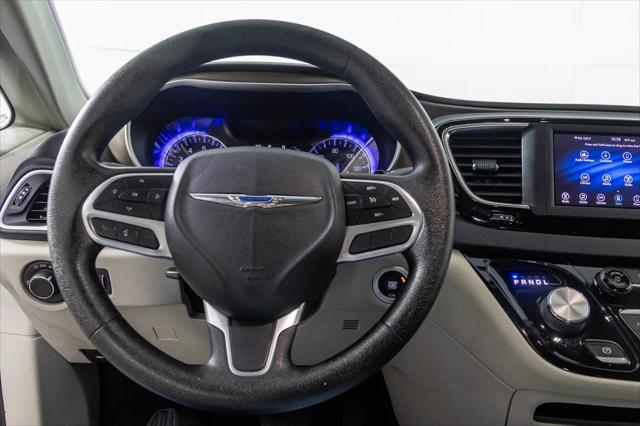 2020 Chrysler Voyager LX