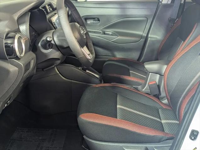 2025 Nissan Versa 1.6 SR
