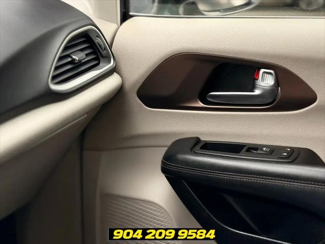 2019 Chrysler Pacifica Touring L