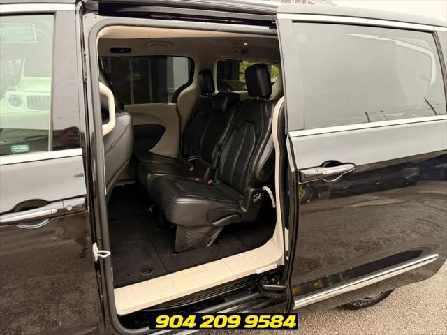 2019 Chrysler Pacifica Touring L