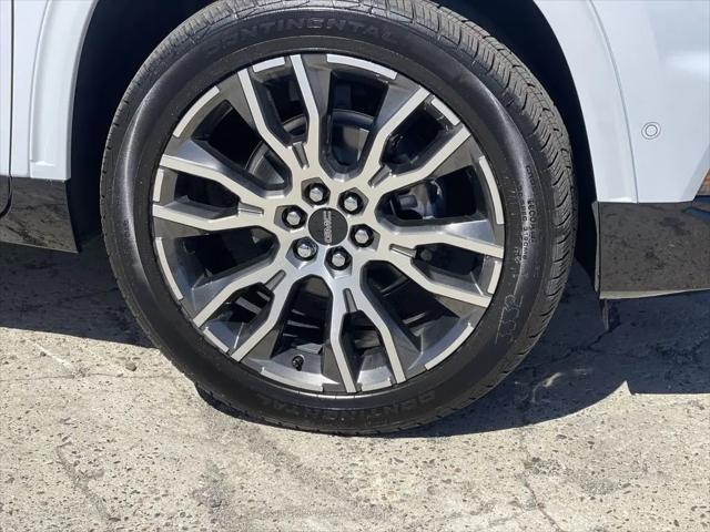 2026 GMC Acadia Denali Ultimate AWD