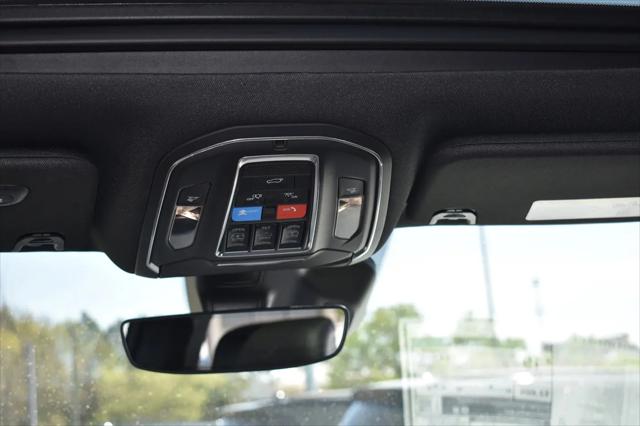 2026 Jeep Grand Wagoneer Upland 4x4