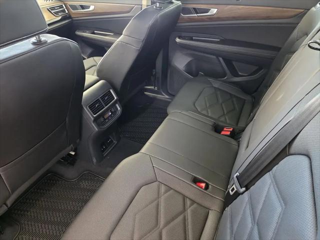 2026 Volkswagen Atlas SE with Technology