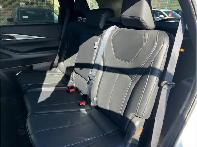 2023 INFINITI QX60 LUXE AWD
