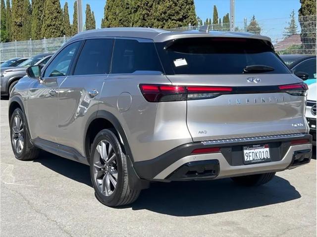 2023 INFINITI QX60 LUXE AWD