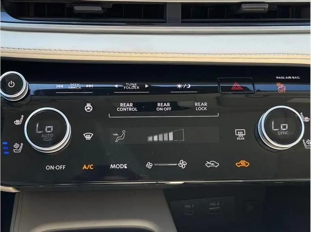 2023 INFINITI QX60 LUXE AWD