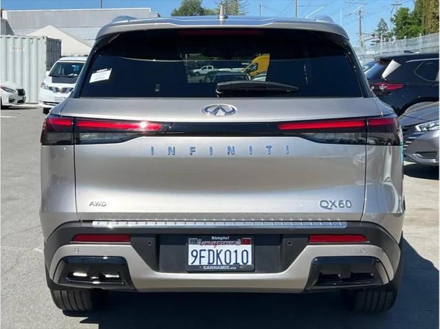 2023 INFINITI QX60 LUXE AWD