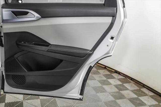 2026 Volkswagen Taos SE