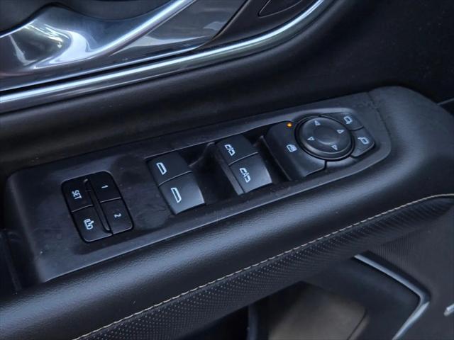 2024 GMC Yukon XL 4WD SLT