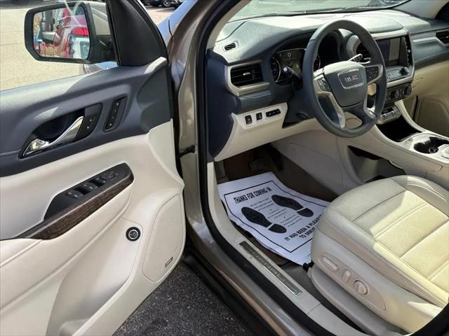 2023 GMC Acadia AWD Denali