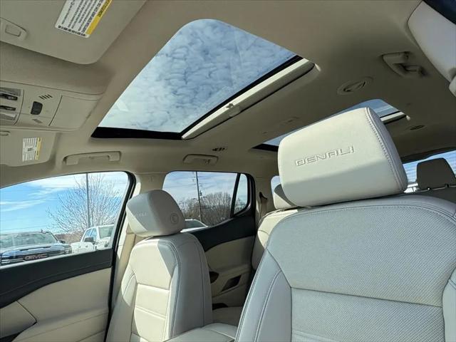 2023 GMC Acadia AWD Denali