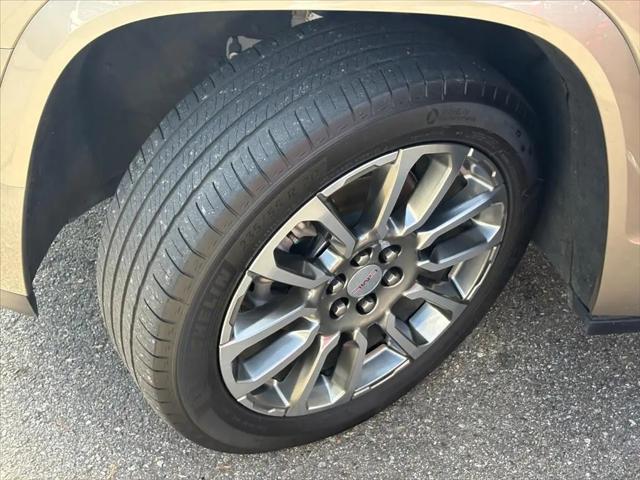 2023 GMC Acadia AWD Denali