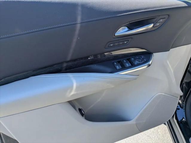 2023 Cadillac XT4 AWD Premium Luxury