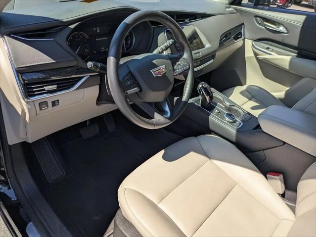 2023 Cadillac XT4 AWD Premium Luxury