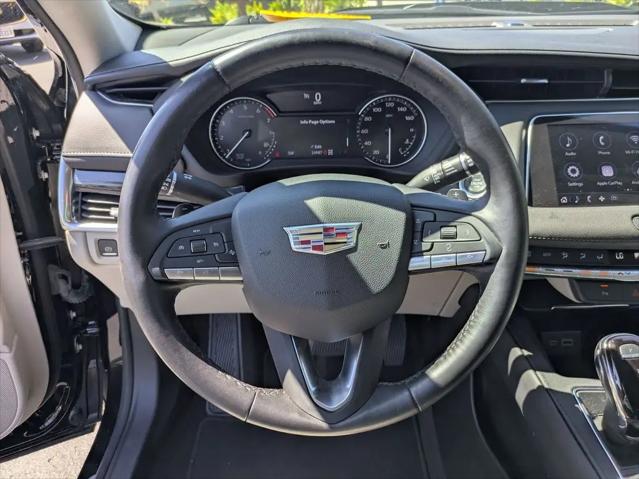 2023 Cadillac XT4 AWD Premium Luxury