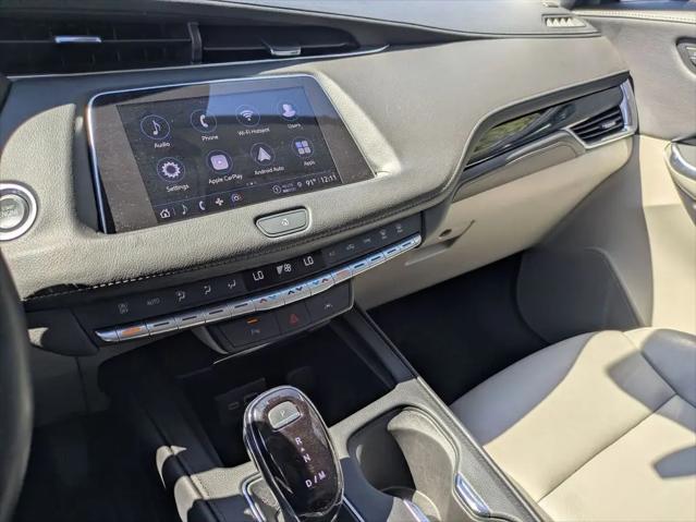 2023 Cadillac XT4 AWD Premium Luxury