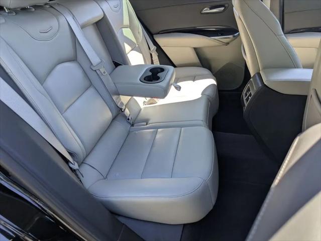 2023 Cadillac XT4 AWD Premium Luxury