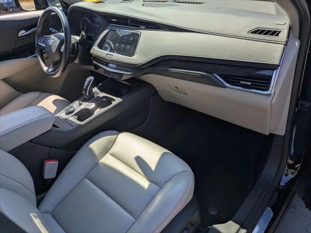 2023 Cadillac XT4 AWD Premium Luxury