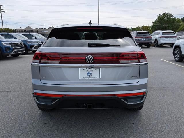 2026 Volkswagen Atlas Cross Sport SE with Technology