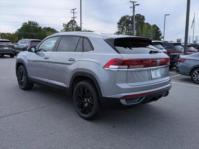 2026 Volkswagen Atlas Cross Sport SE with Technology