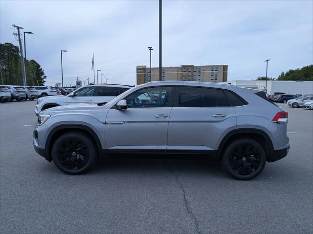 2026 Volkswagen Atlas Cross Sport SE with Technology