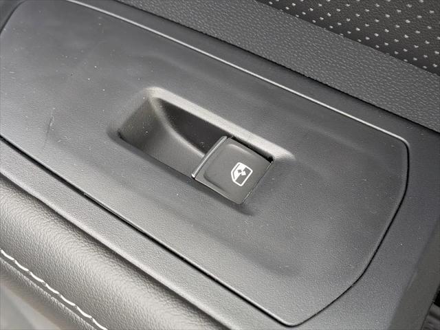 2026 Volkswagen Atlas Cross Sport SE with Technology