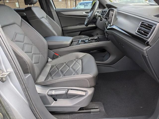 2026 Volkswagen Atlas Cross Sport SE with Technology