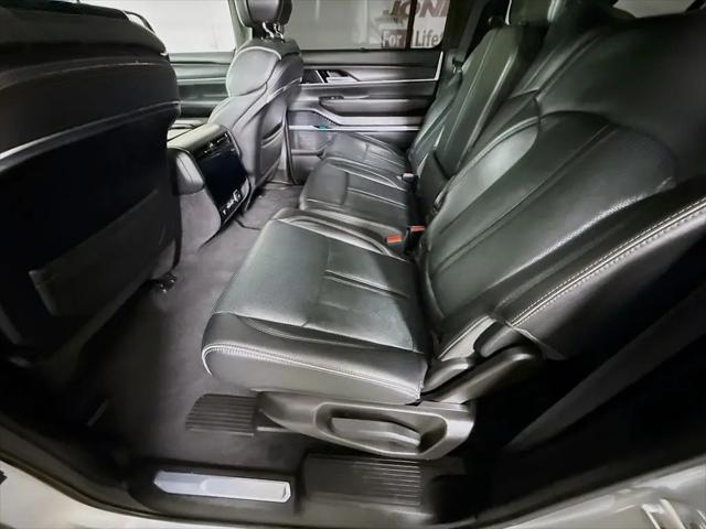 2024 Jeep Grand Wagoneer L Series II 4x4
