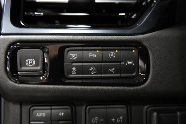 2026 GMC Yukon XL 4WD AT4