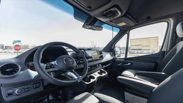 2026 Mercedes-Benz Sprinter 2500 Standard Roof 4-Cyl Diesel HO Select