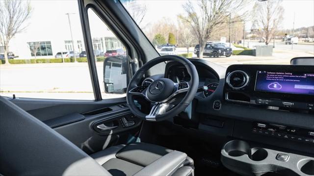 2026 Mercedes-Benz Sprinter 2500 Standard Roof 4-Cyl Diesel HO Select