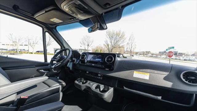 2026 Mercedes-Benz Sprinter 2500 Standard Roof 4-Cyl Diesel HO Select