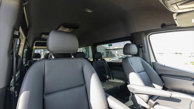 2026 Mercedes-Benz Sprinter 2500 Standard Roof 4-Cyl Diesel HO Select