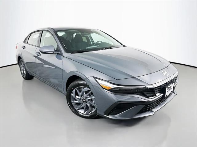 2026 Hyundai Elantra Hybrid Blue for sale in Davenport, IA