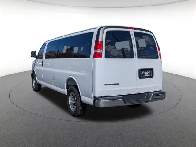 2025 Chevrolet Express Passenger RWD 3500 Extended Wheelbase LT