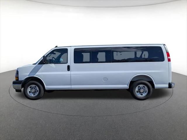 2025 Chevrolet Express Passenger RWD 3500 Extended Wheelbase LT