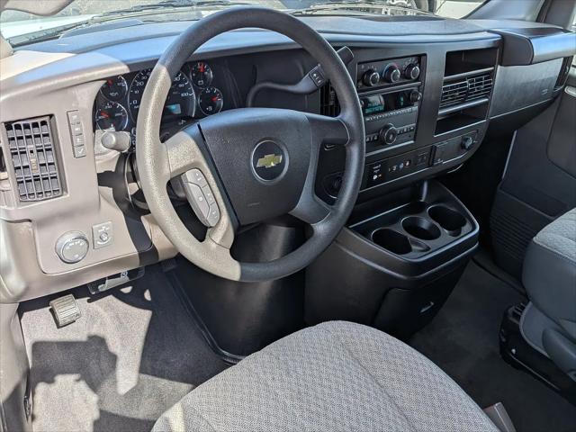 2025 Chevrolet Express Passenger RWD 3500 Extended Wheelbase LT