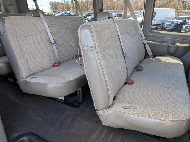 2025 Chevrolet Express Passenger RWD 3500 Extended Wheelbase LT