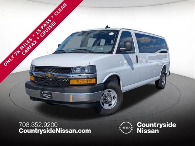2025 Chevrolet Express Passenger RWD 3500 Extended Wheelbase LT for sale in Countryside, IL
