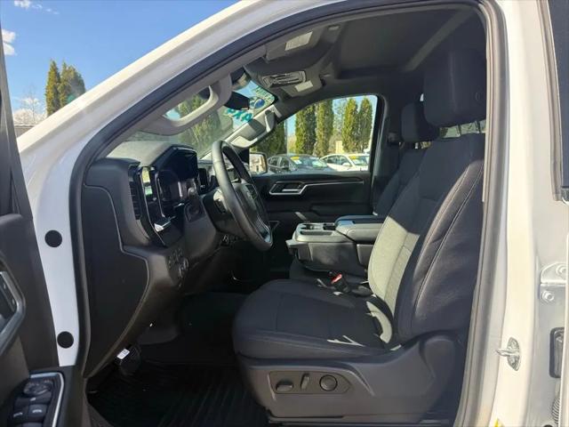 2025 Chevrolet Silverado 1500 4WD Crew Cab Standard Bed LT