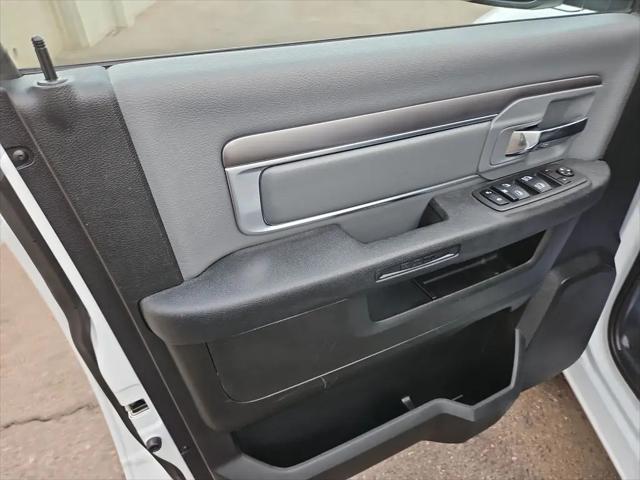2023 Ram 1500 Classic SLT Crew Cab 4x4 5'7" Box