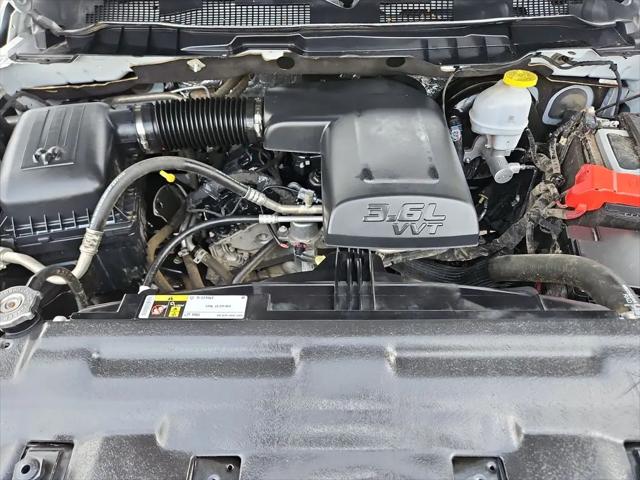 2023 Ram 1500 Classic SLT Crew Cab 4x4 5'7" Box