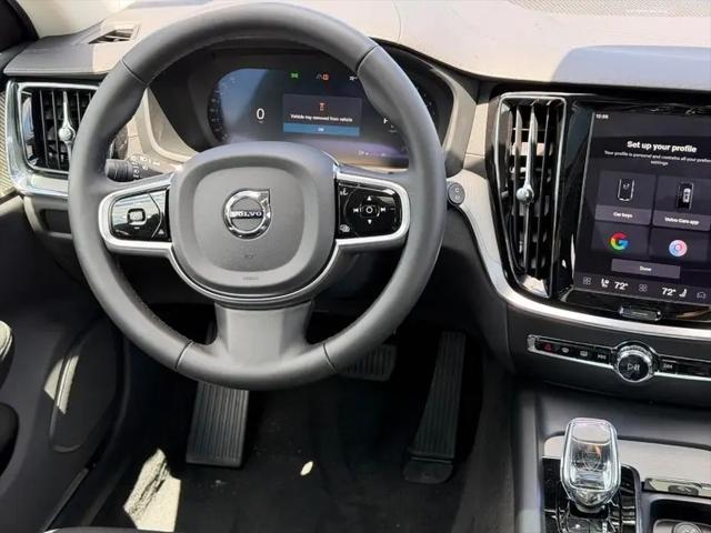 2026 Volvo V60 Cross Country Ultra, B5 AWD Gas (mild hybrid)