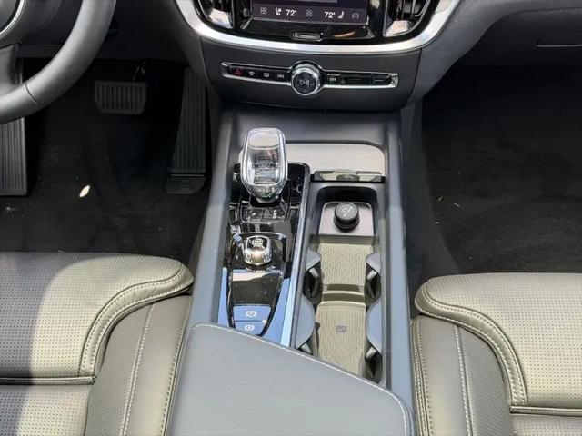 2026 Volvo V60 Cross Country Ultra, B5 AWD Gas (mild hybrid)