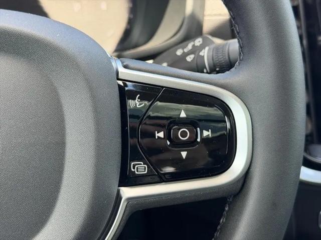 2026 Volvo V60 Cross Country Ultra, B5 AWD Gas (mild hybrid)