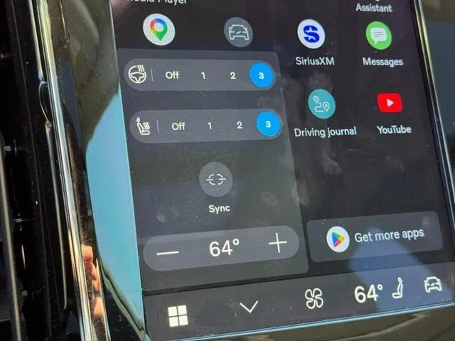 2024 Volvo S60 Recharge T8 Plus Dark Theme