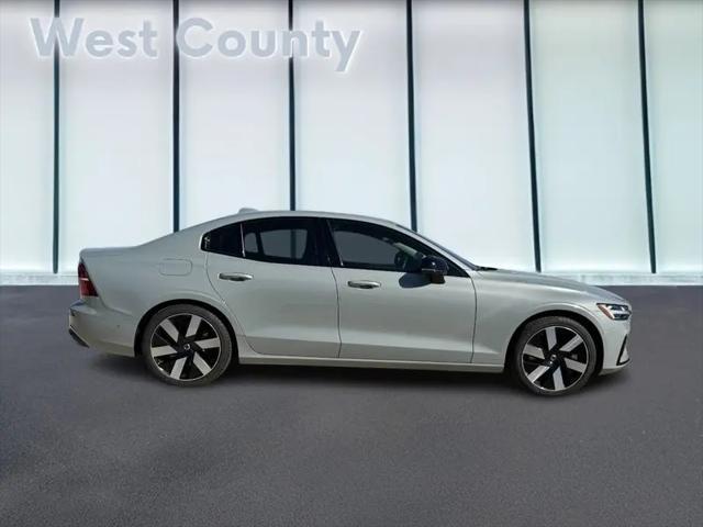 2024 Volvo S60 Recharge T8 Plus Dark Theme